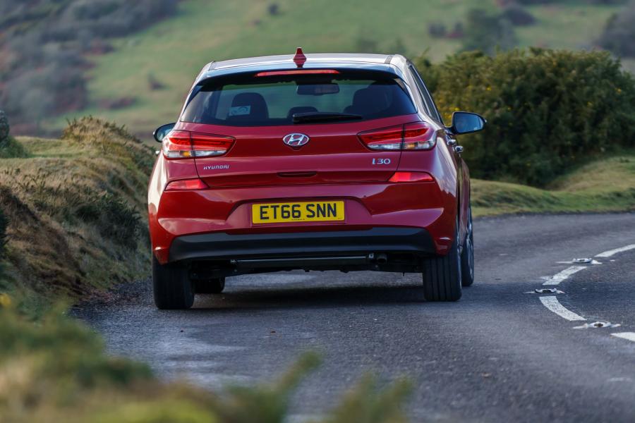  Hyundai i30 2017 года  (UK) (фото 30 из 40)
